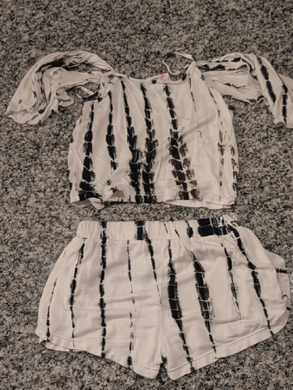 Flowers by Zoe White and Black Tie-Dye Girls Matching Set
